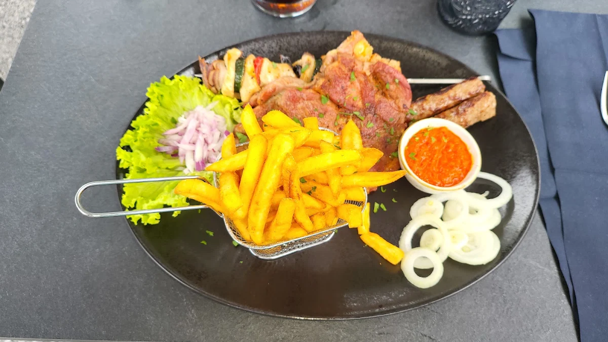 Essen und Trinken photo 2