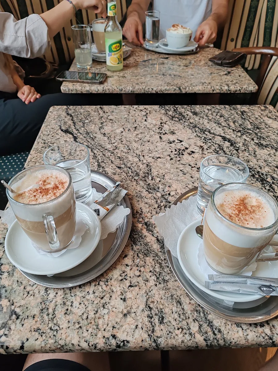 Essen und Trinken photo 3