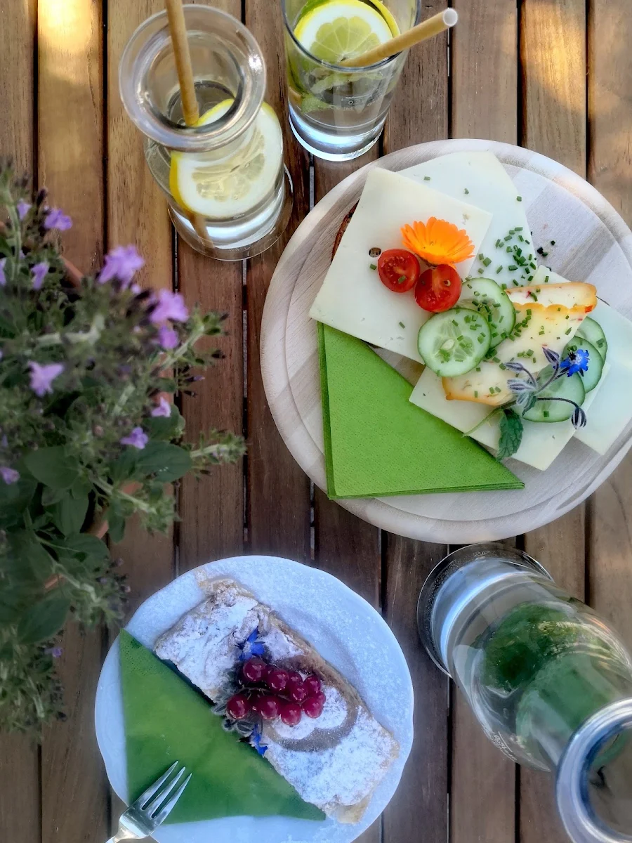 Essen und Trinken photo 2