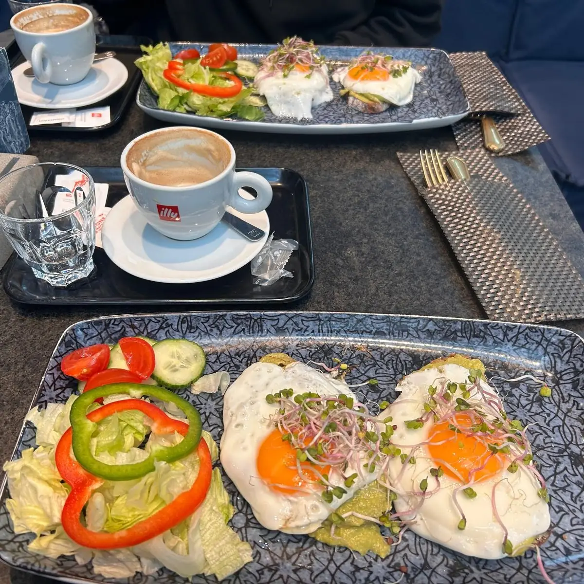 Essen und Trinken photo 3