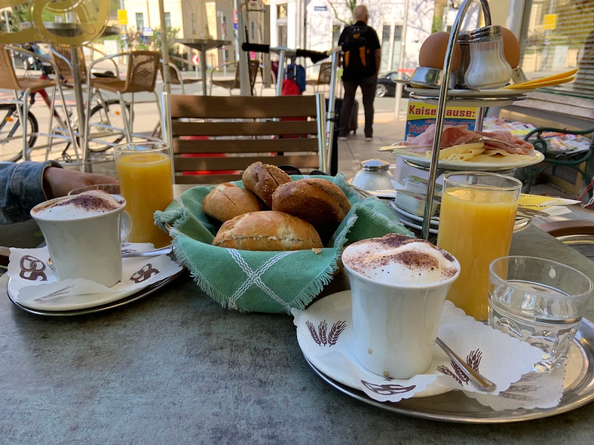 Essen und Trinken photo 1