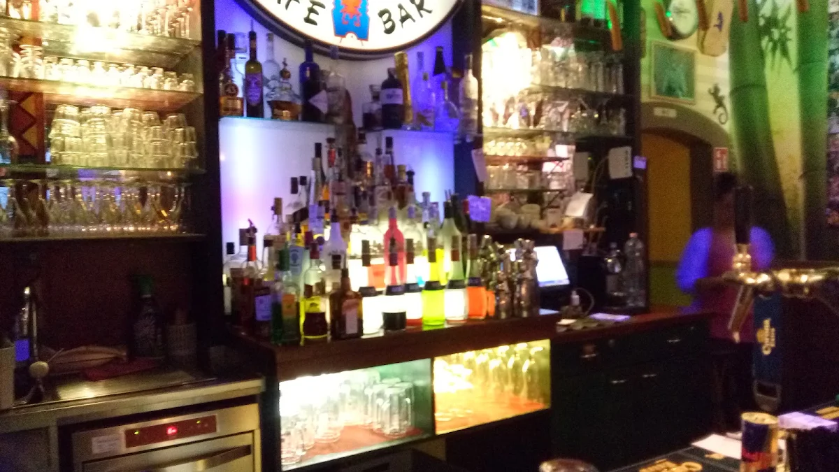Cebu Cafe-Bar Titelbild