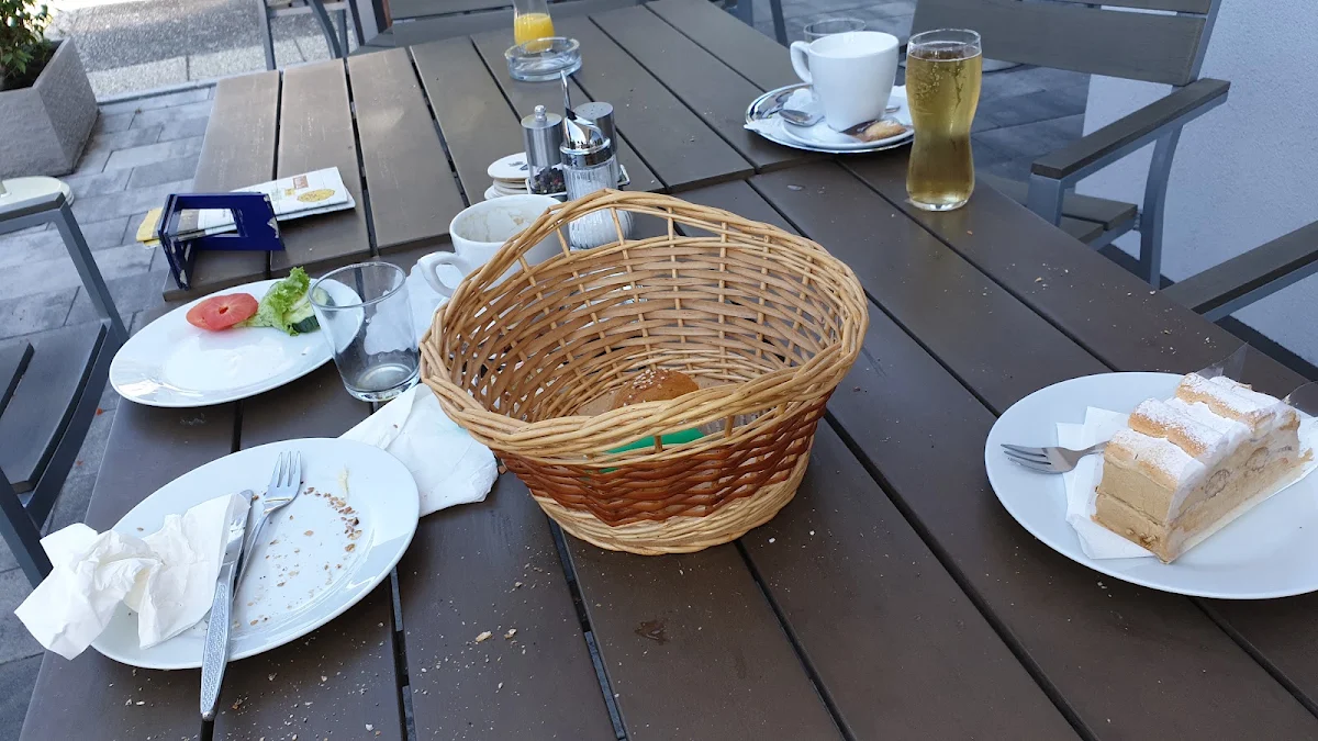 Essen und Trinken photo 2