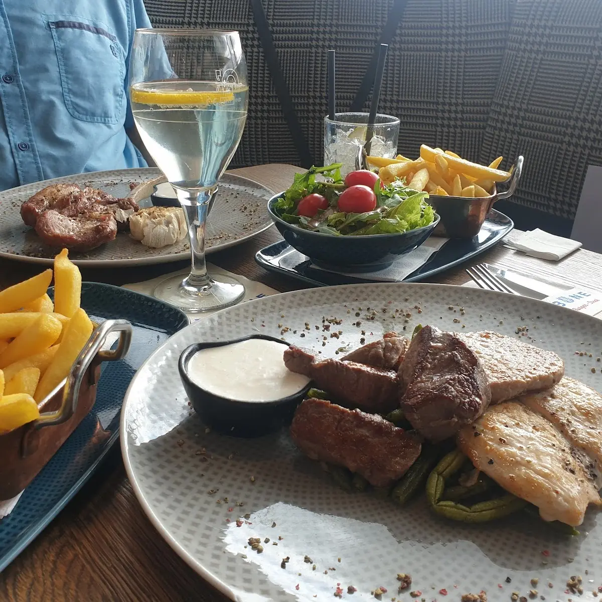 Essen und Trinken, T-Bone Bar Burger Steakhouse Parndorf