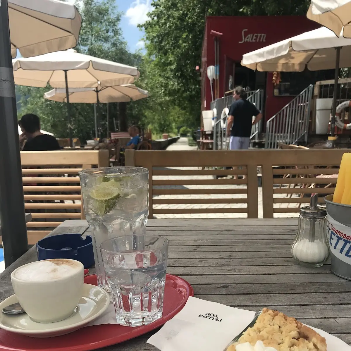 Essen und Trinken photo 2