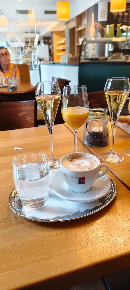 Essen und Trinken photo 1