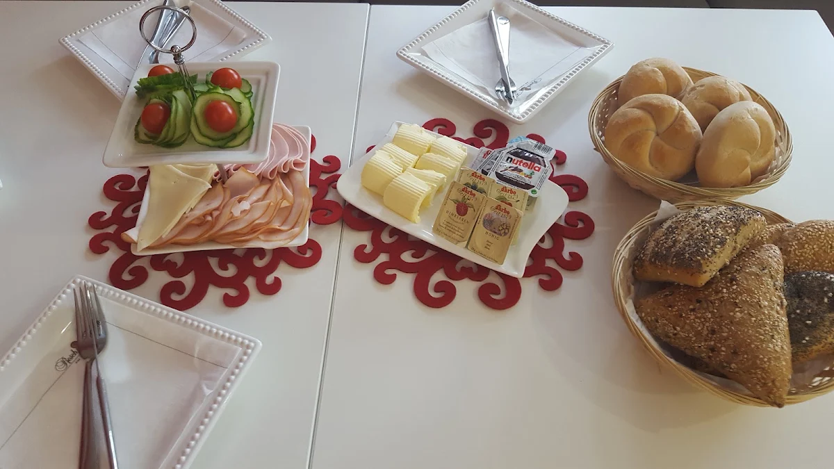 Essen und Trinken photo 2