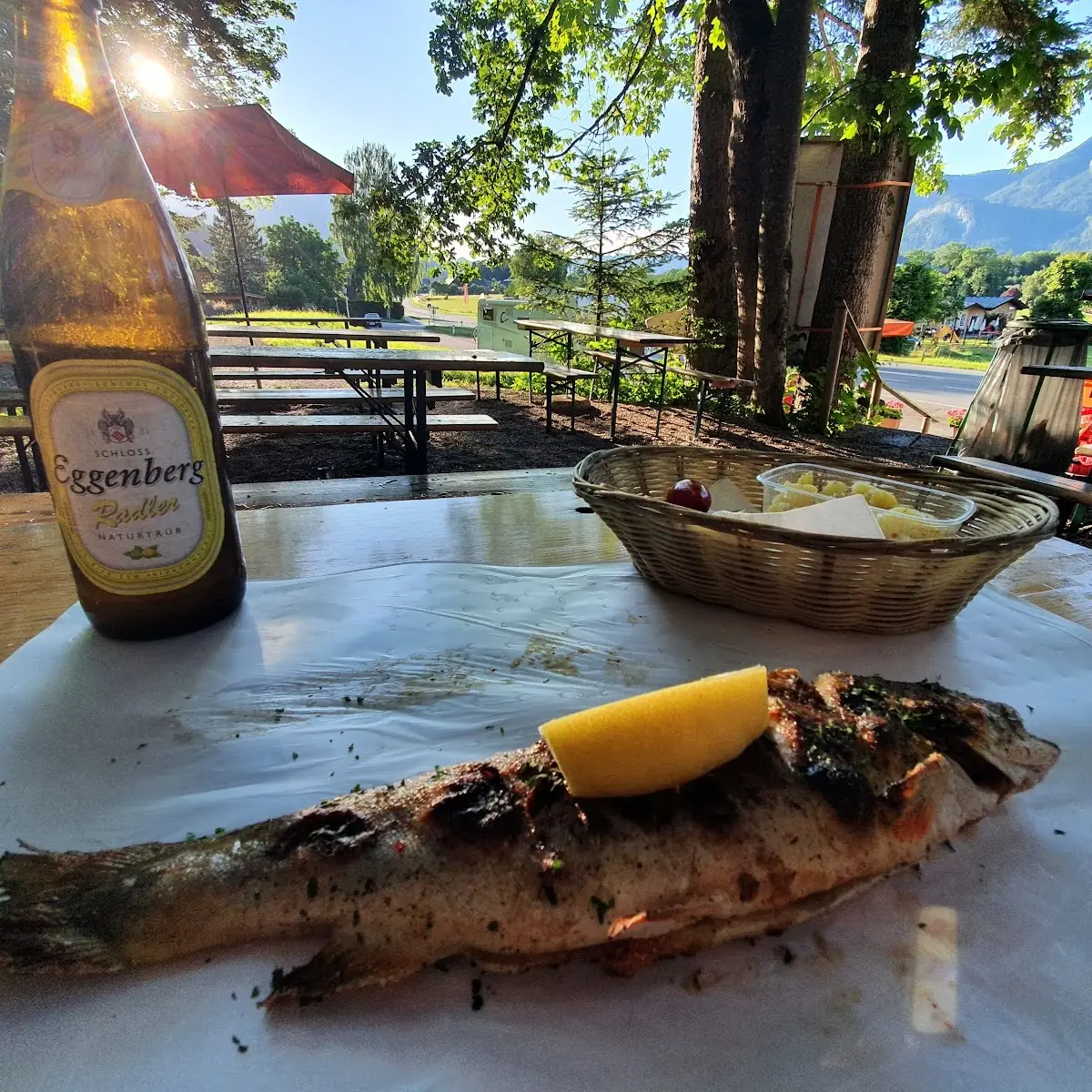 Essen und Trinken, Steckerlfisch in Abersee