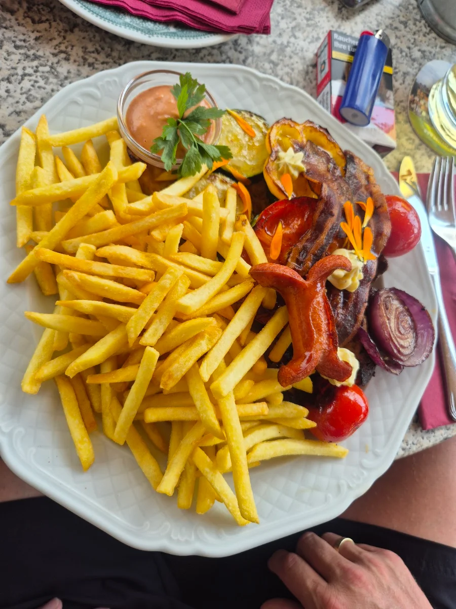 Essen und Trinken photo 2