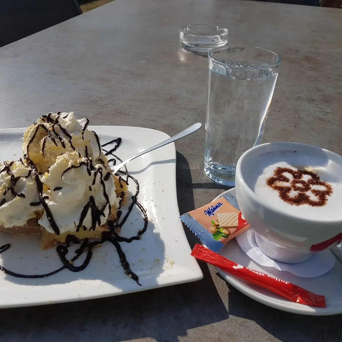 Essen und Trinken photo 3