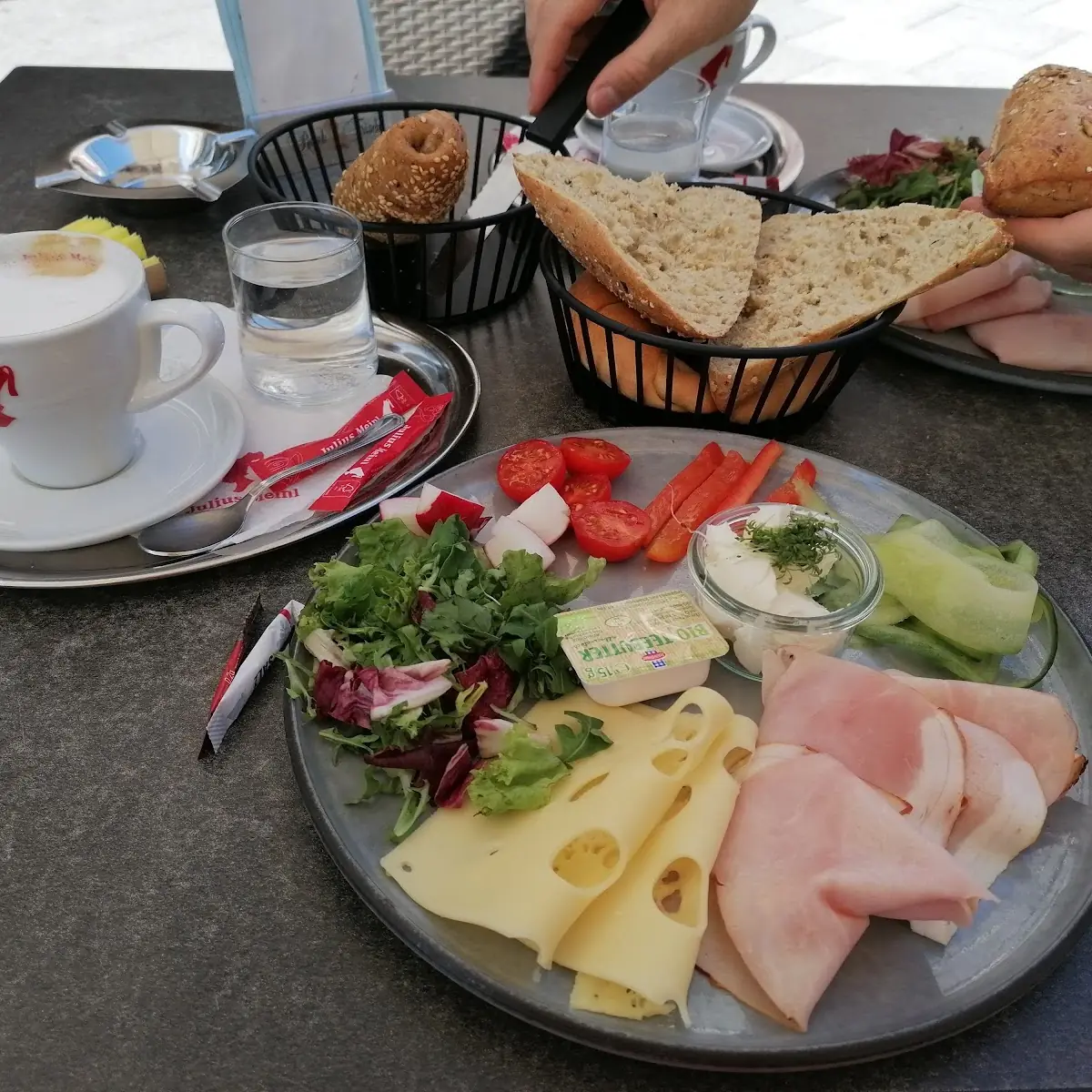 Essen und Trinken photo 2