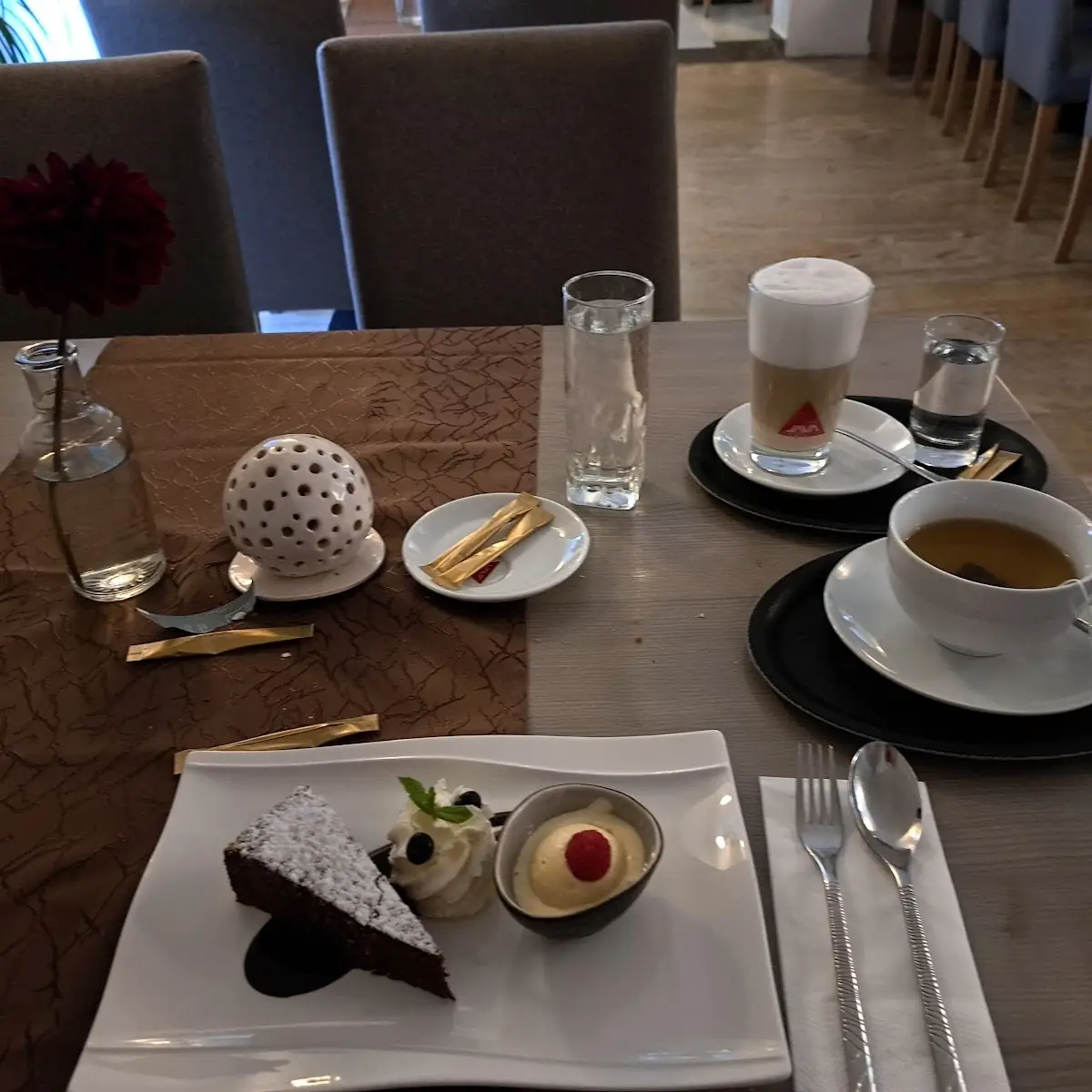 Essen und Trinken photo 1