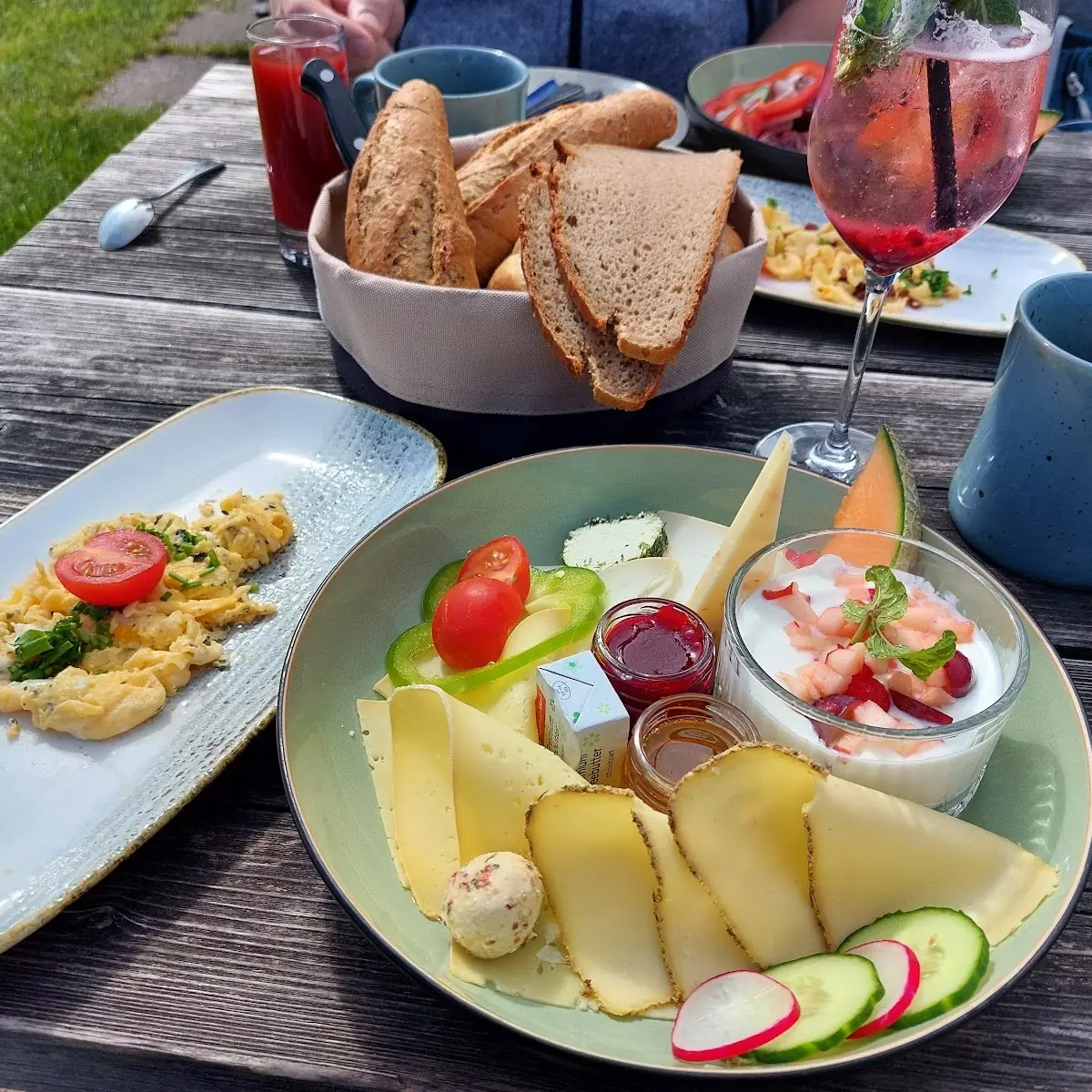 Essen und Trinken photo 1