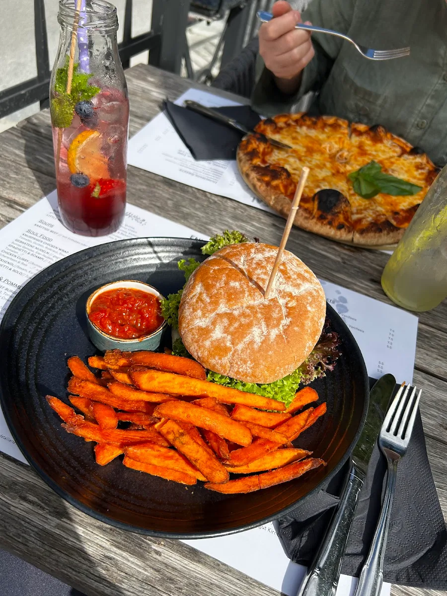 Essen und Trinken photo 3