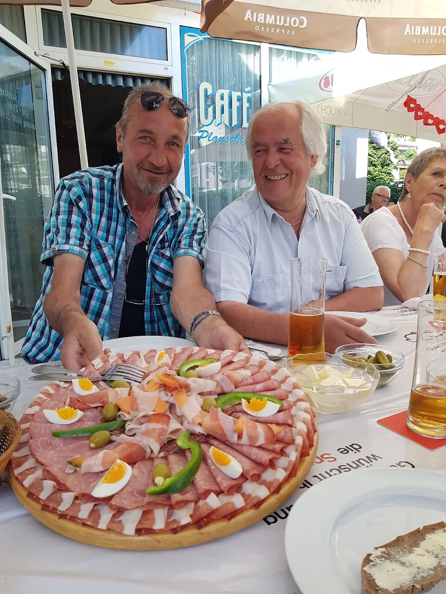 Essen und Trinken, Cafe Plauscherl