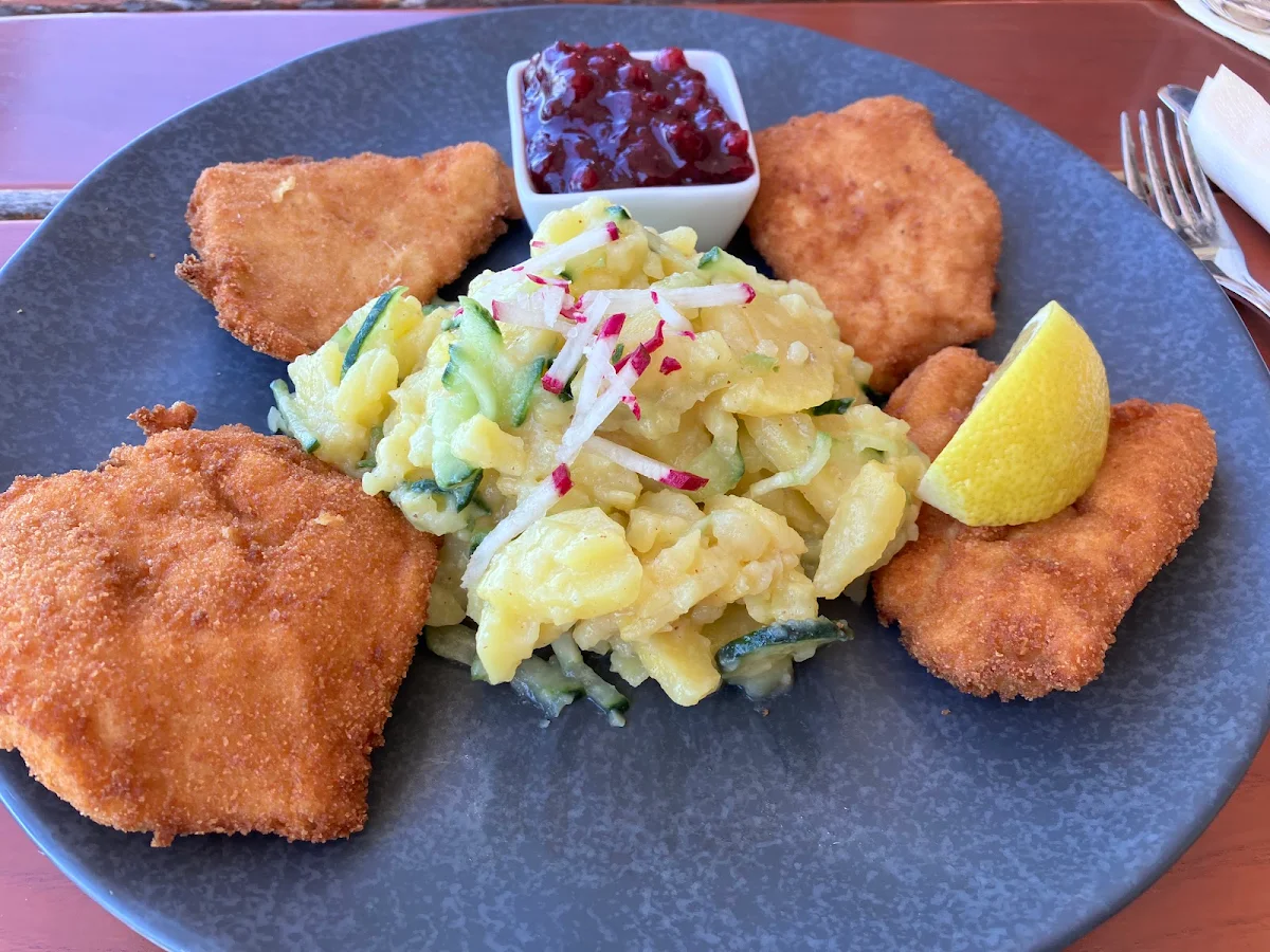 Essen und Trinken, Gasthof Paradies