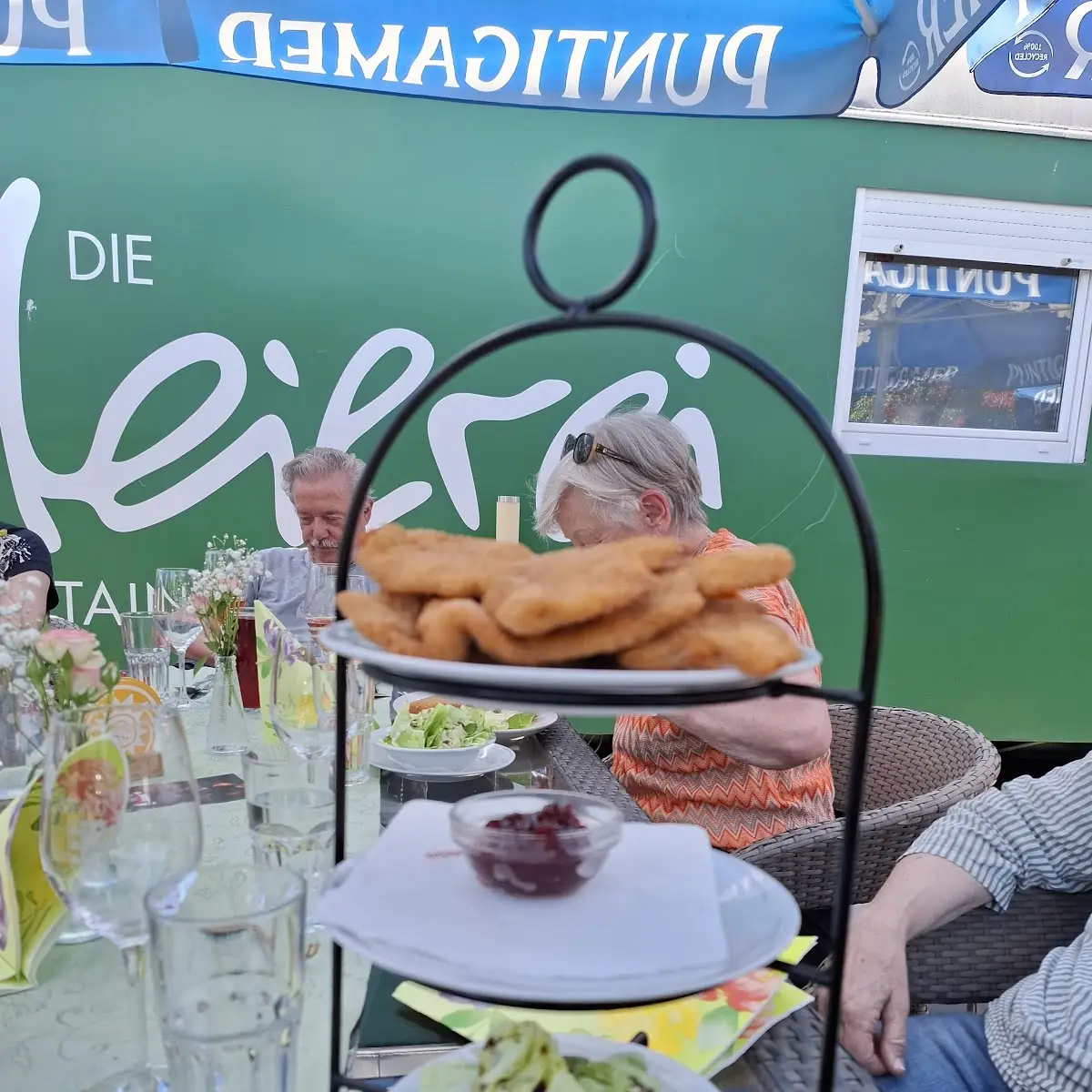 Essen und Trinken photo 2