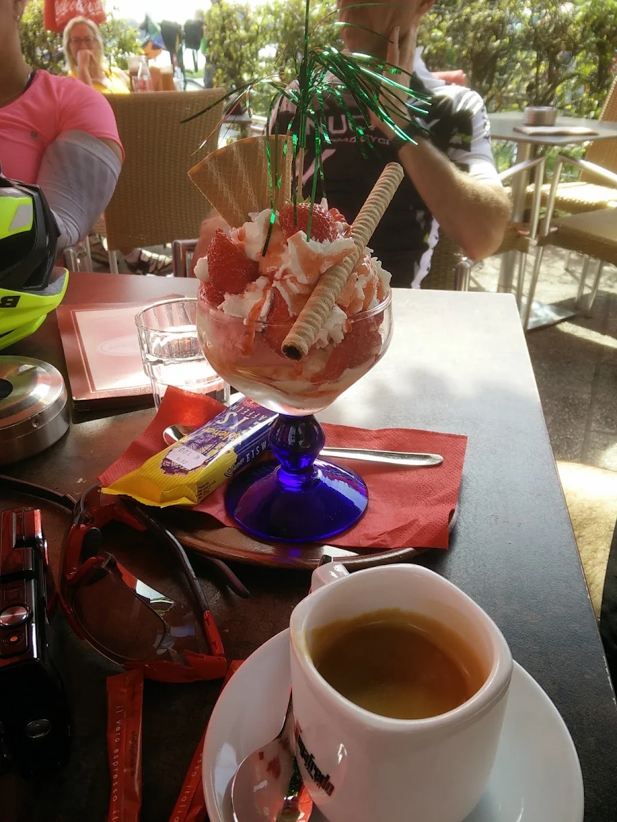 Essen und Trinken photo 2