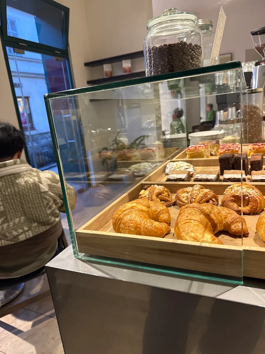 Four Beans Café - Specialty Coffee | Matcha Titelbild