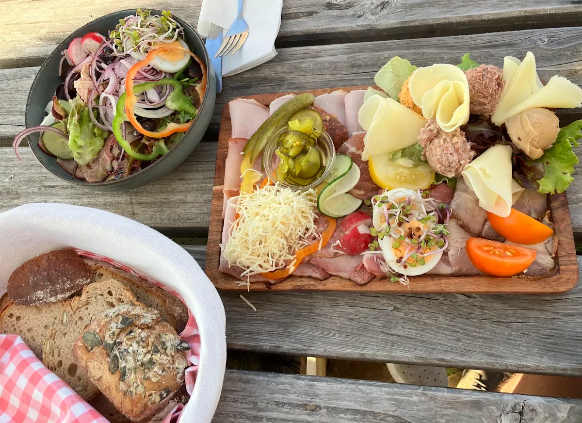 Essen und Trinken photo 2