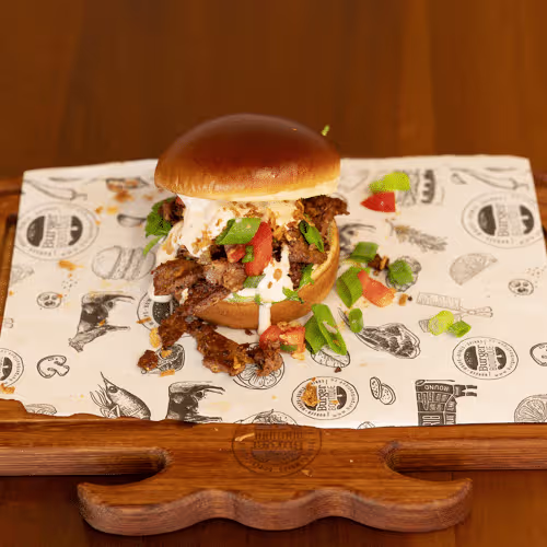 Pulled "Beeflike" Vegan Burger (vegan)