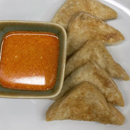 Frittierter Tofu (vegetarisch, scharf)