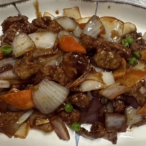 Rindfleisch mit Zwiebeln