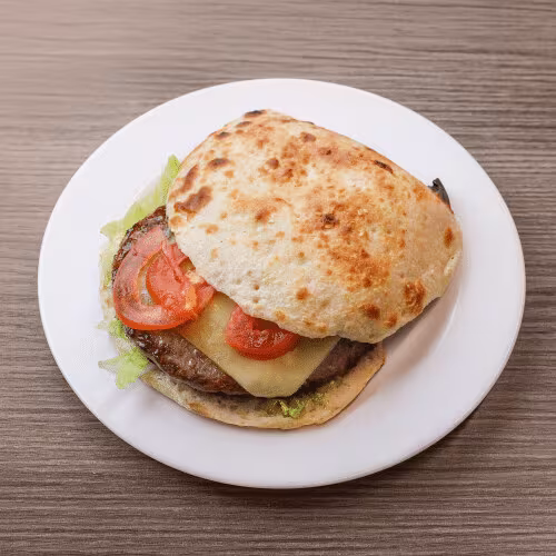 Cheeseburger vom Rind (180g)
