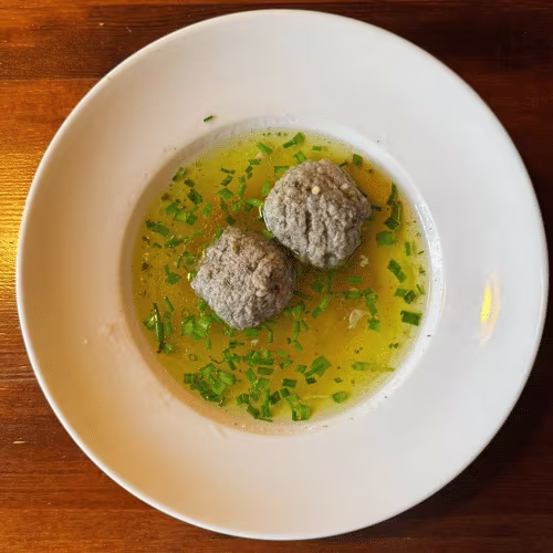 Leberknödelsuppe