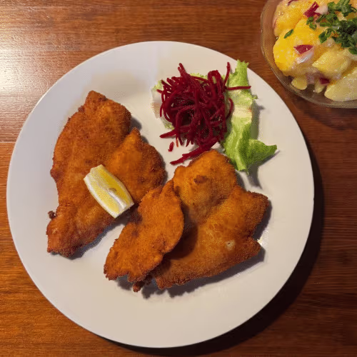 Gebackenes Schollenfilet mit Kartoffelsalat