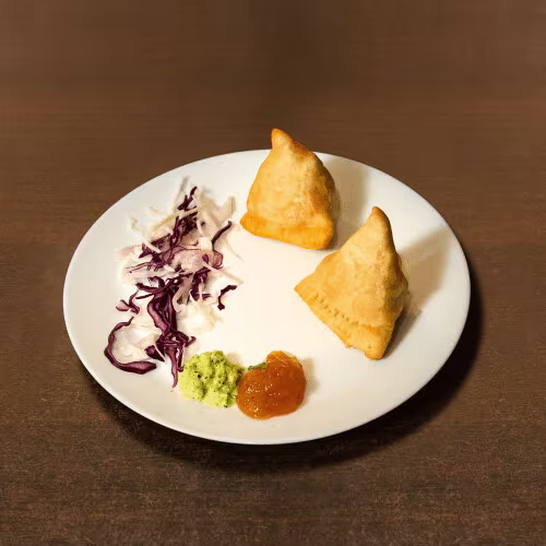 Samosa (2 Stück, vegetarisch)