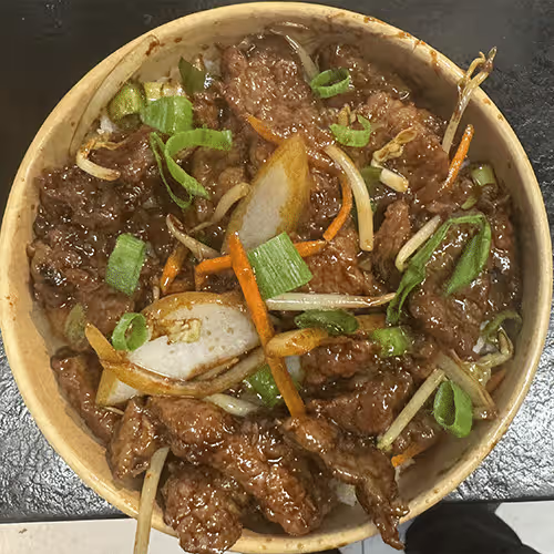 Rindfleisch mit Nudeln (groß)