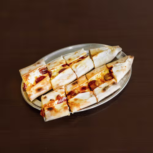 Pide mit Sucuk