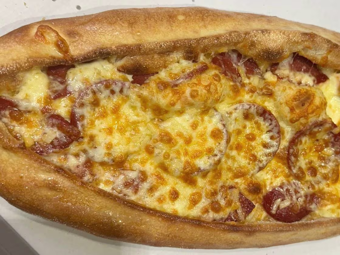 Pide mit Sucuk