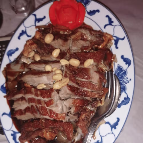 Knusprige Ente mit Acht Schätze (scharf)