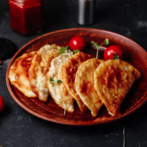 Tschebureki (1 Stück)