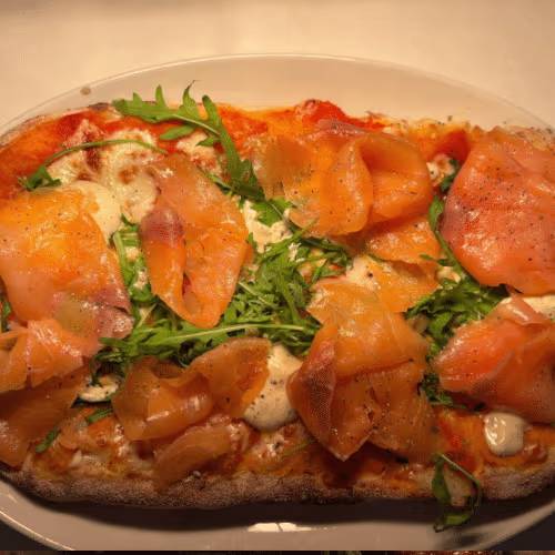 Pinsa con Salmone Affumicato