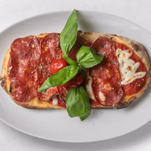 Pinsa mit Salame Piccante