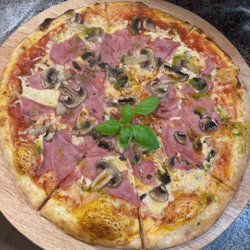 Pizza Regina