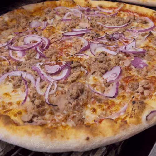 Pizza al Thunfisch