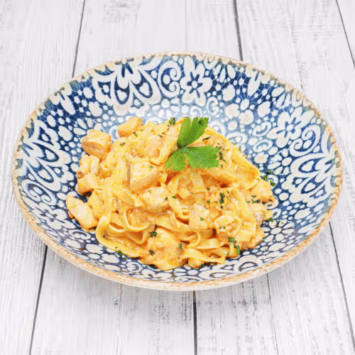 Tagliatelle al Salmone