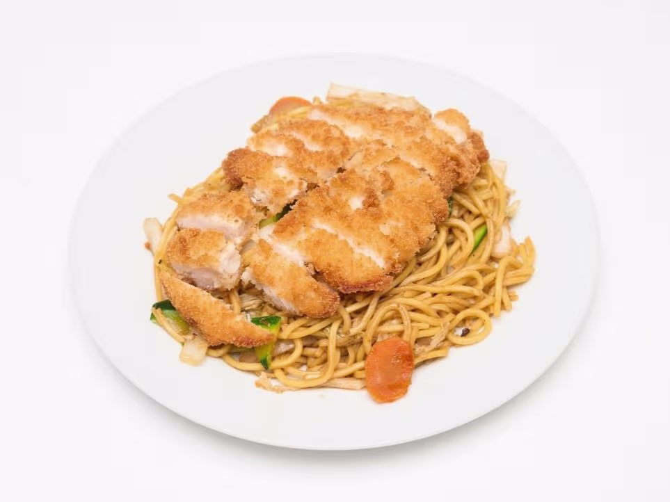 Yaki Soba mit Knusprige Huhn