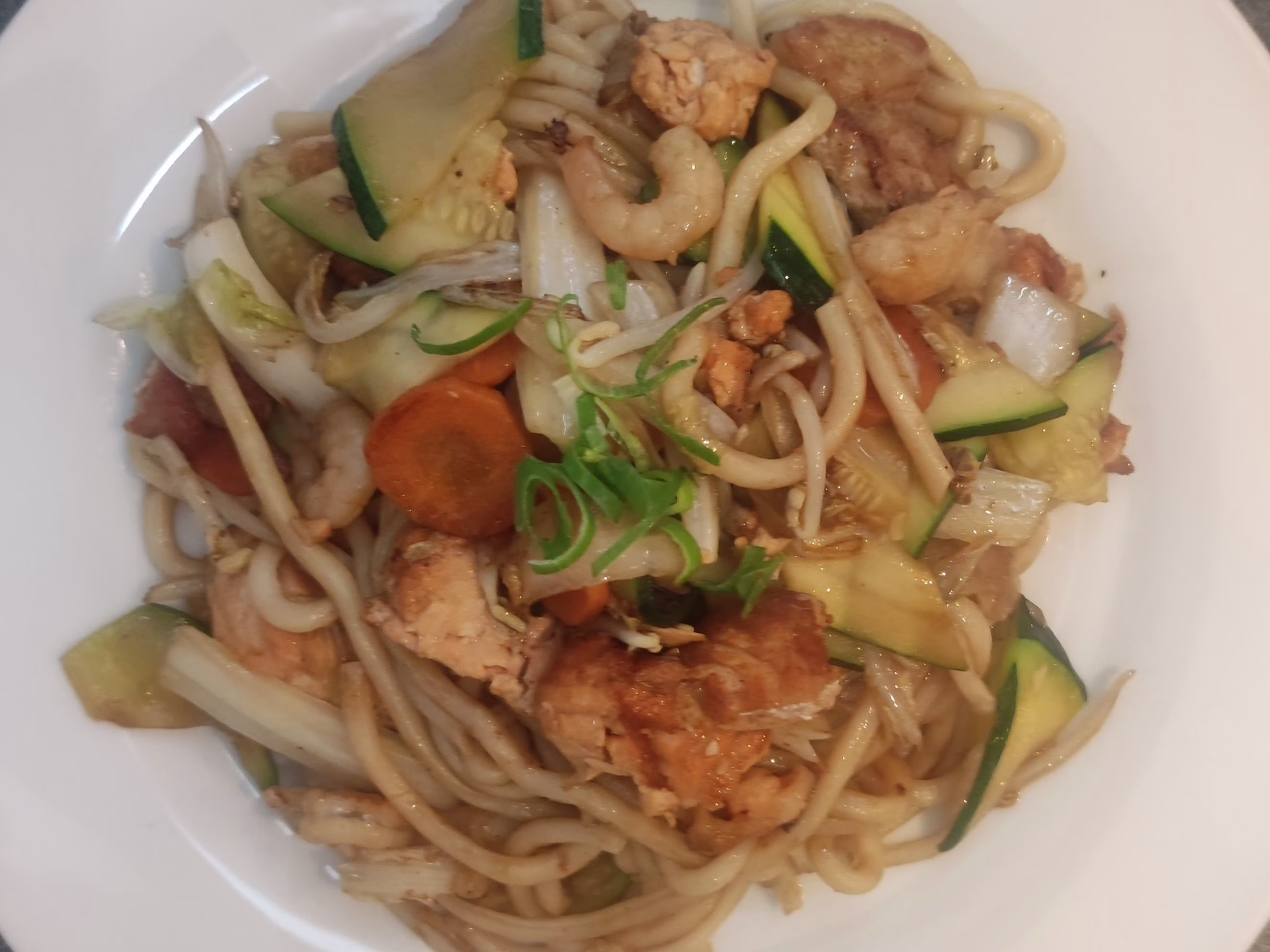 Yaki Udon mit Huhnerfleisch
