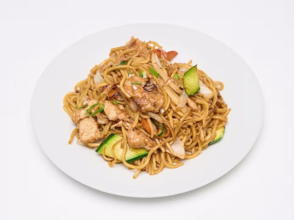 Yaki Soba mit Hühnerfleisch