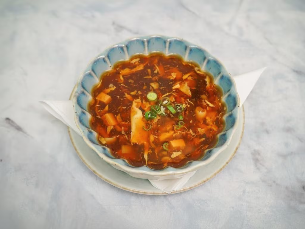 Pikant-Säuerliche Suppe