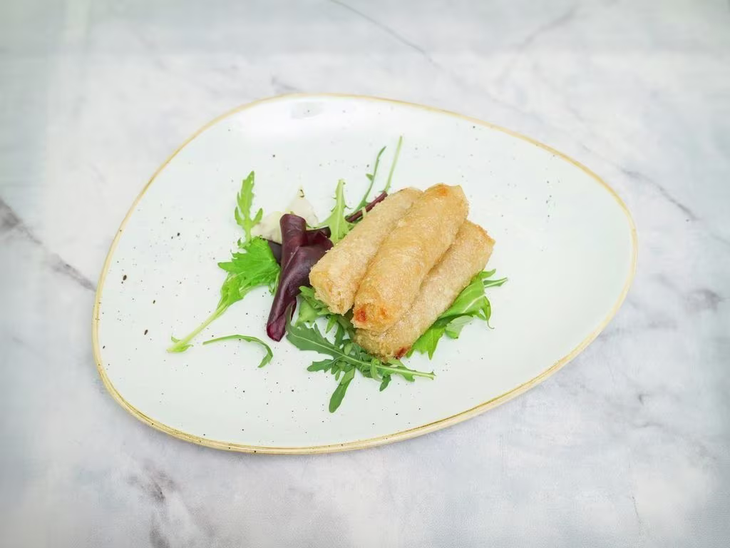 Gebackene Vietnamesische Frühlingsrolle mit Huhn 3 Stk.