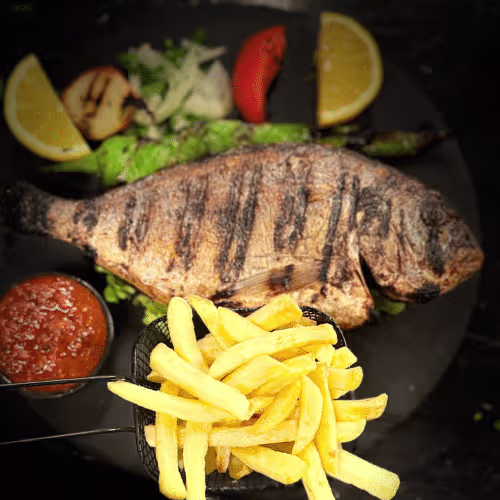Goldbrasse Gegrillter Fisch