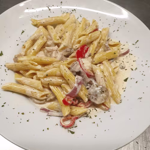 Penne mit Hühnerfleisch