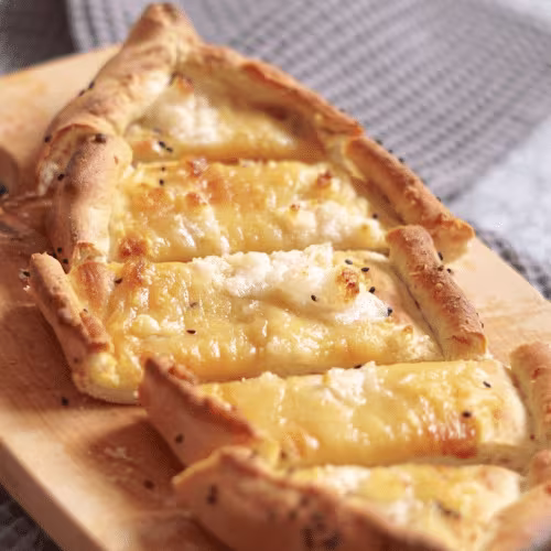 Pide mit Käse