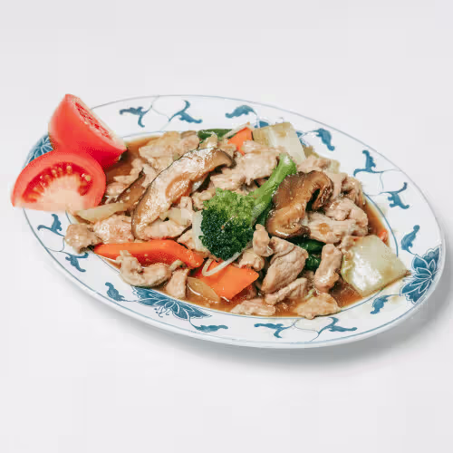 Rindfleisch mit Bambus und Pilzen